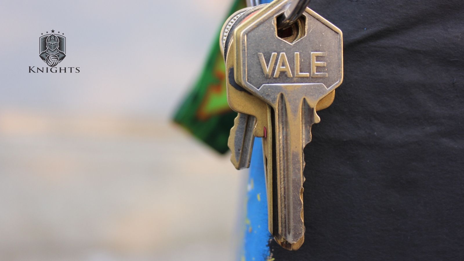 Alarm response and key holding handover